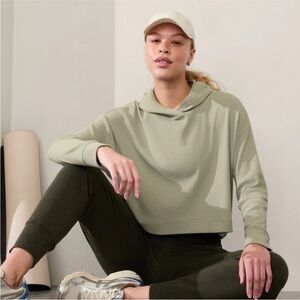 NWT Athleta Presence Ribbed Waist Length Hoodie Sage Green Sz‎ M